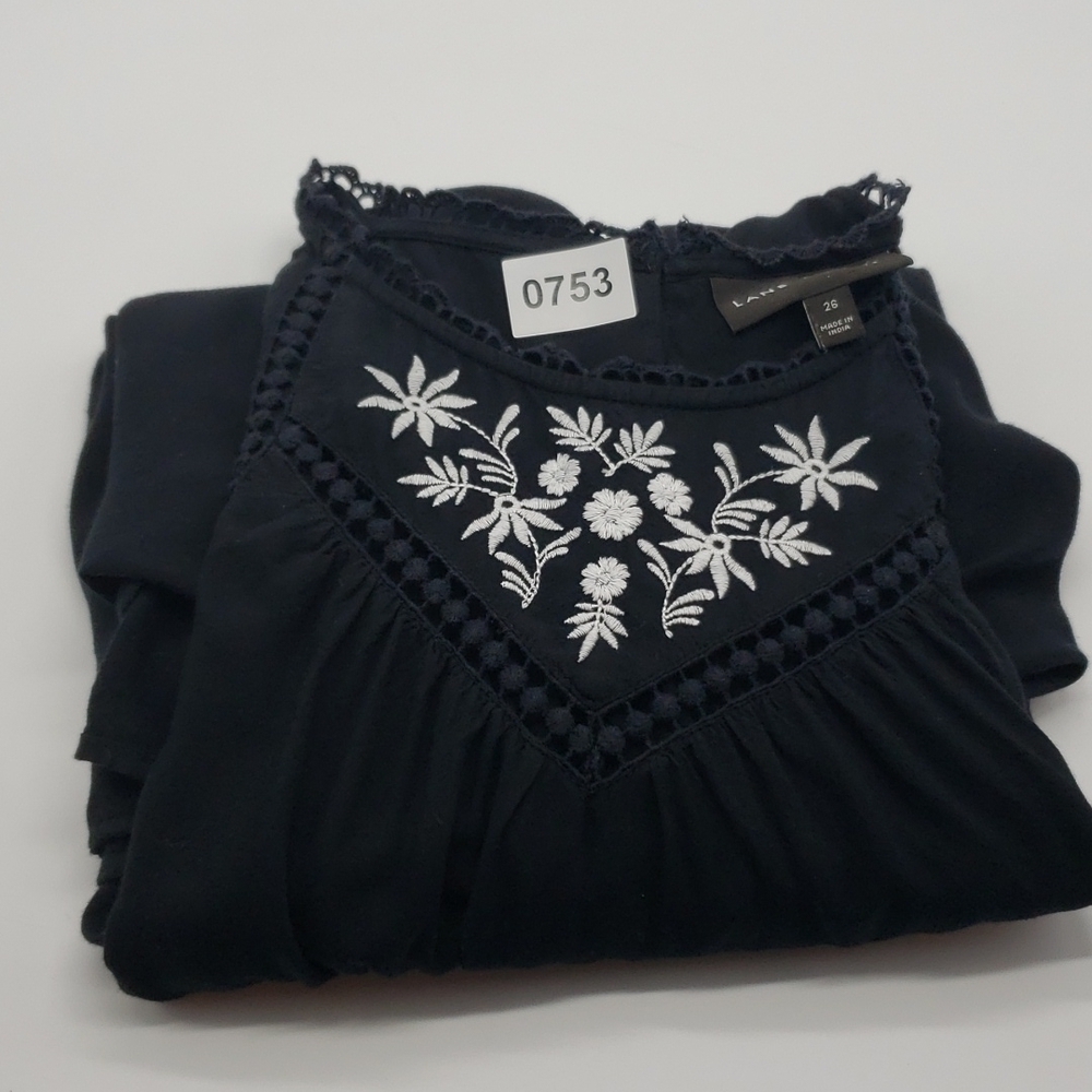 Lane Bryant Women US 26 Black White Top Long Sleeve Viscose Embroidered Eyelet - Picture 7 of 7